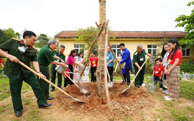 Lan tỏa thông điệp “khát vọng xanh” đến cộng đồng