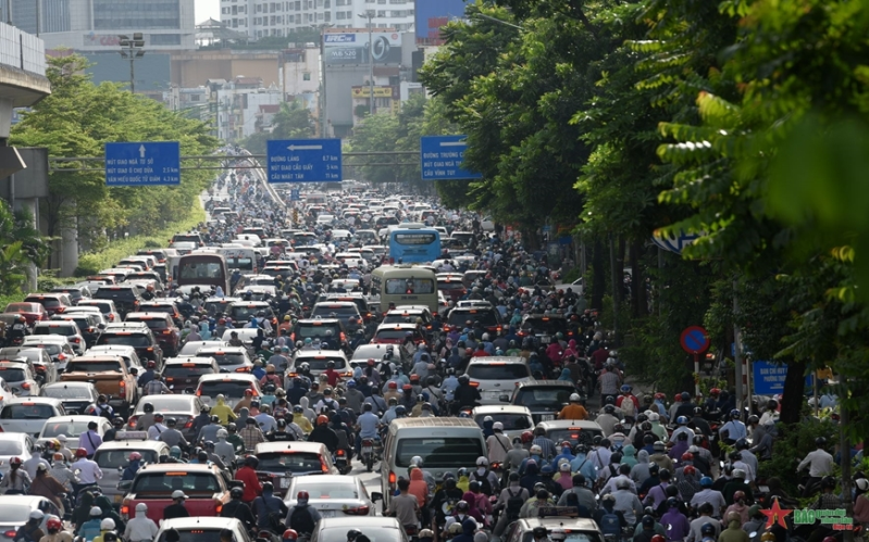 Hà Nội hiện còn 33 điểm đen ùn tắc giao thông