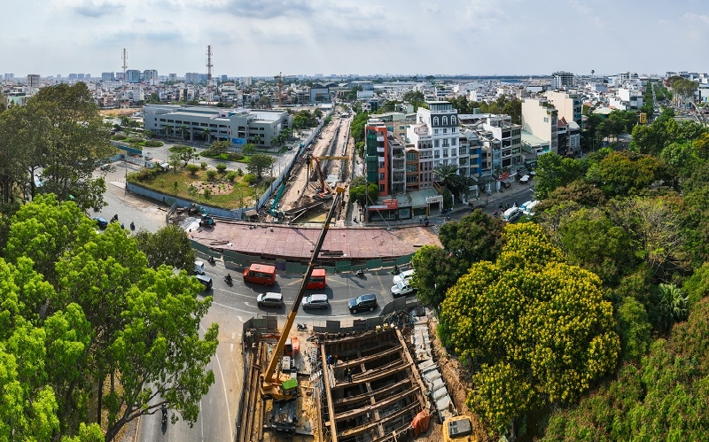 Sắp thông thêm cầu vượt tạm ở cửa ngõ sân bay Tân Sơn Nhất