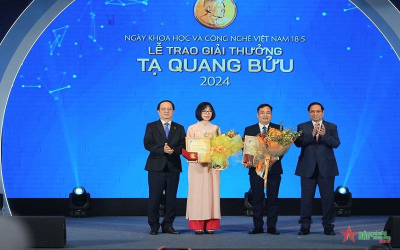 Hai nhà khoa học lĩnh vực vật lý và môi trường đoạt Giải thưởng Tạ Quang Bửu năm 2024