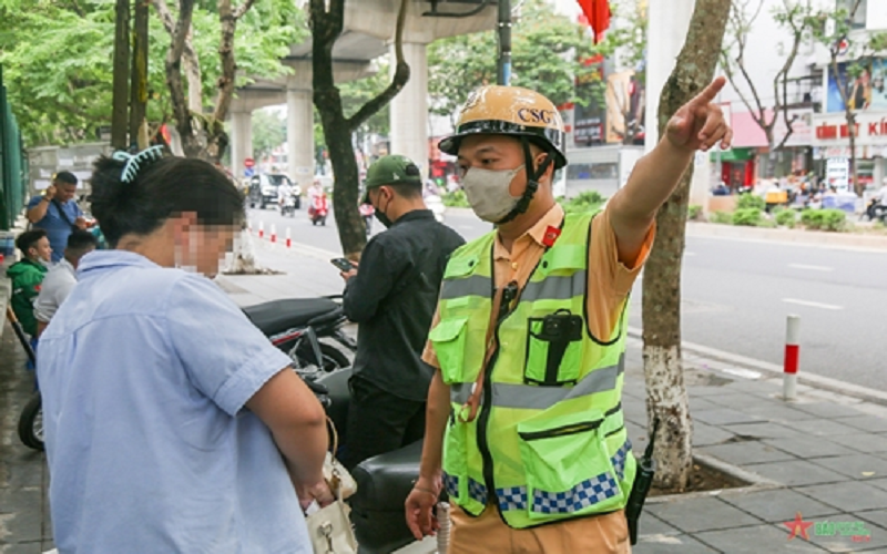 Xử phạt người đi bộ vi phạm an toàn giao thông