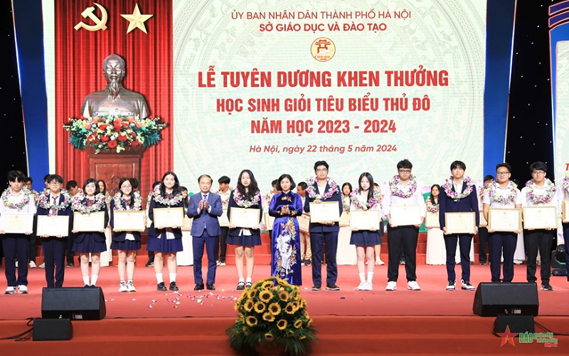 Hà Nội: Tuyên dương 820 học sinh giỏi tiêu biểu của Thủ đô