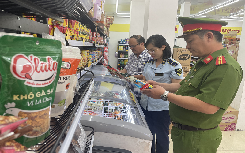 QLTT Quảng Bình tăng cường công tác kiểm tra, kiểm soát trong “Tháng hành động vì an toàn thực phẩm” năm 2024