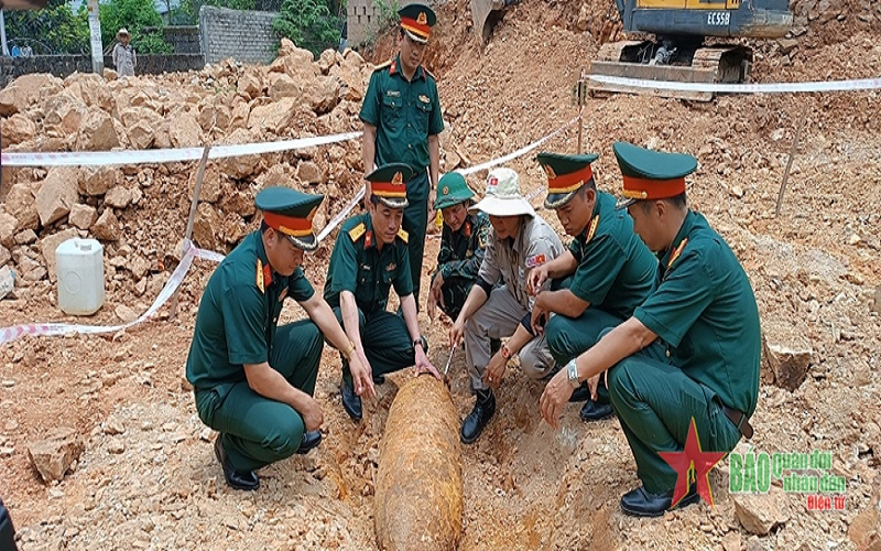 Quảng Bình: Xử lý an toàn quả bom nặng 340kg