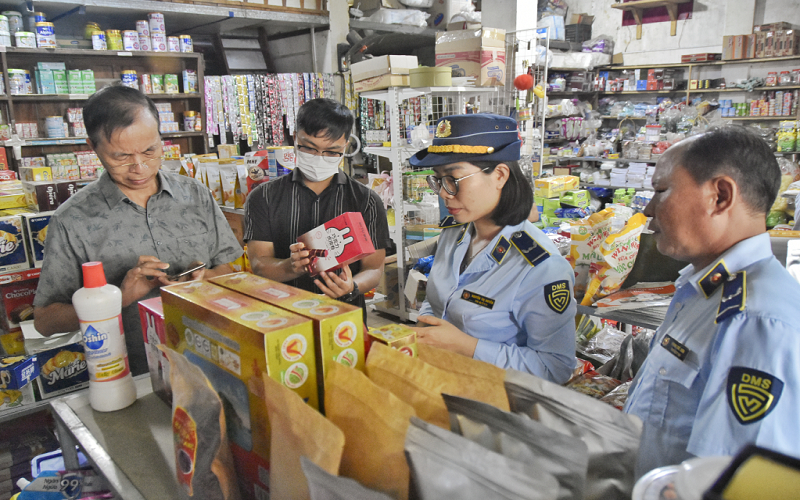 Quảng Ninh: Xử phạt trên 500 triệu đồng và buộc tiêu hủy hàng hóa trị giá gần 700 triệu đồng trong Tháng hành động vì ATTP