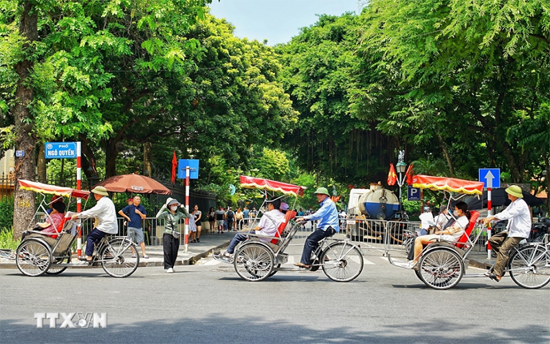 Thời tiết hôm nay (26-5): Nhiều mây, đêm và sáng có lúc có mưa rào và dông, trưa nắng