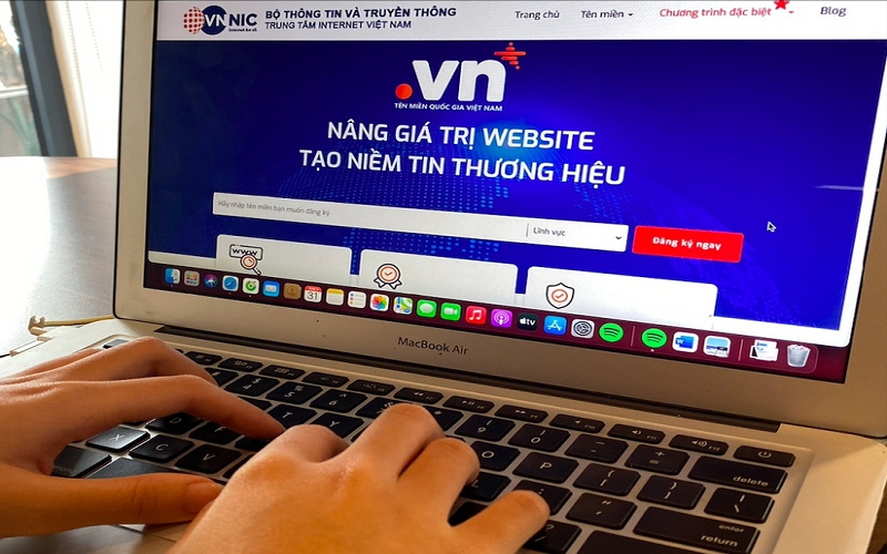 Công dân Việt Nam từ 18 đến 23 tuổi sẽ được miễn phí 2 năm sử dụng tên miền “id.vn”