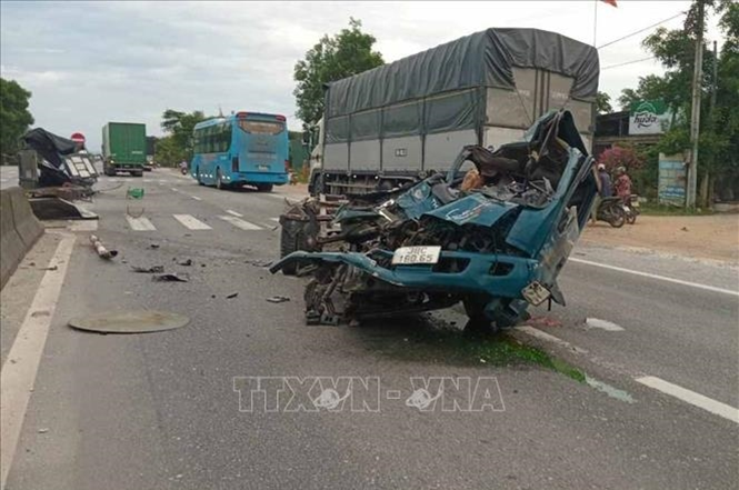 Tai nạn liên hoàn trên quốc lộ qua Hà Tĩnh, 3 người tử vong​