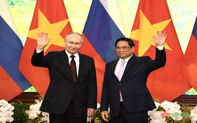 Thủ tướng Chính phủ Phạm Minh Chính hội kiến với Tổng thống Liên bang Nga Vladimir Putin