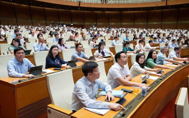 Chiều nay, Quốc hội sẽ thảo luận về báo cáo về cải cách tiền lương, điều chỉnh lương hưu, trợ cấp