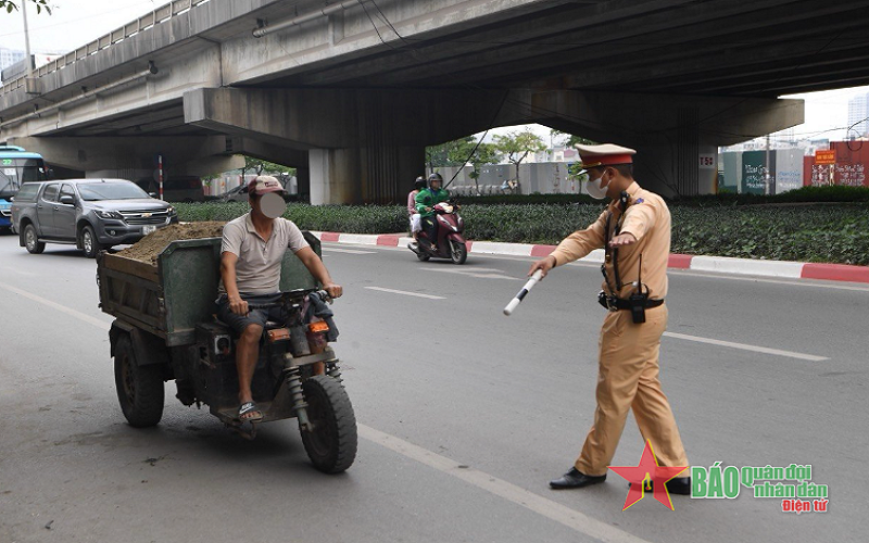 Tăng cường xử lý xe tự chế, chở hàng cồng kềnh