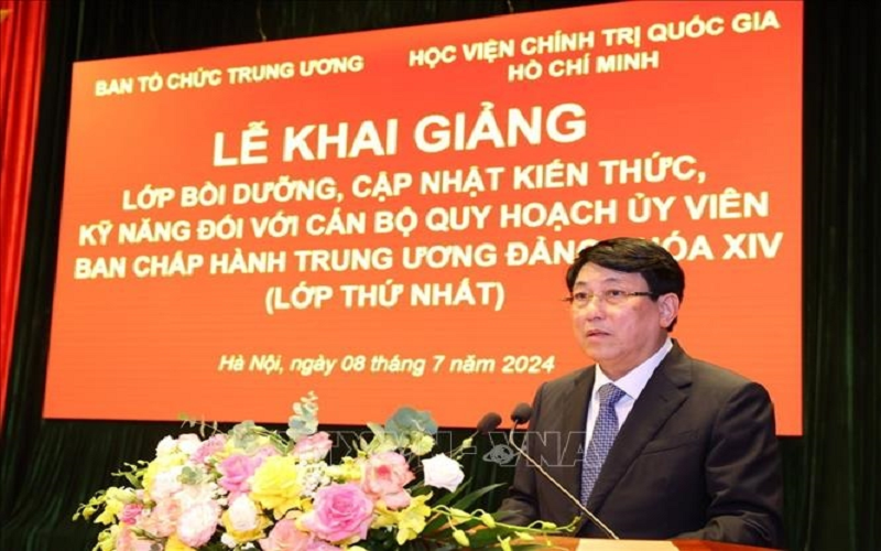 Khai giảng lớp bồi dưỡng cán bộ quy hoạch Ủy viên Ban Chấp hành Trung ương Đảng khóa XIV