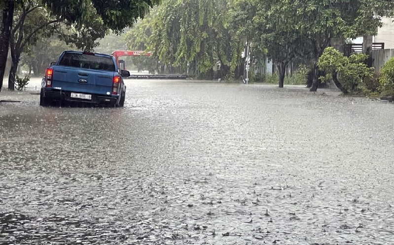 Thời tiết hôm nay (15-7): Nhiều tỉnh thành trên cả nước có mưa to