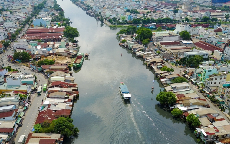 Gỡ điểm nghẽn cho nhà ở ven kênh, rạch