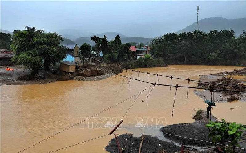 Mưa lớn ở Điện Biên gây sạt lở, ách tắc cục bộ trên Quốc lộ 12