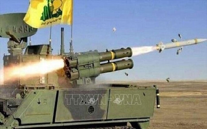 Hezbollah tấn công các căn cứ quân sự ở miền Bắc Israel