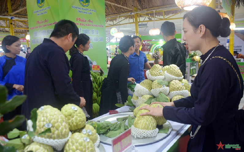 Khai mạc phiên chợ nông sản, đặc sản vùng miền lần thứ hai