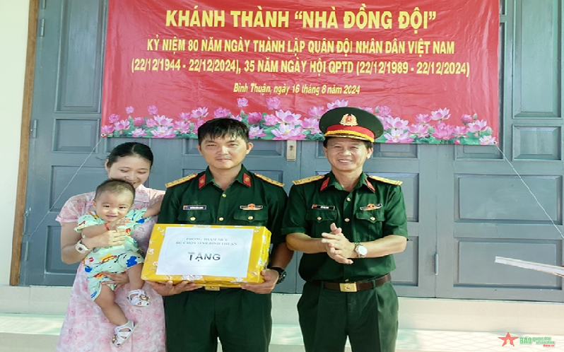 Bình Thuận bàn giao “Nhà đồng đội” tặng quân nhân khó khăn