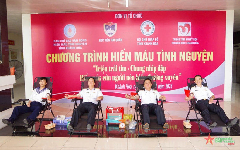 Học viện Hải quân tham gia chương trình hiến máu tình nguyện