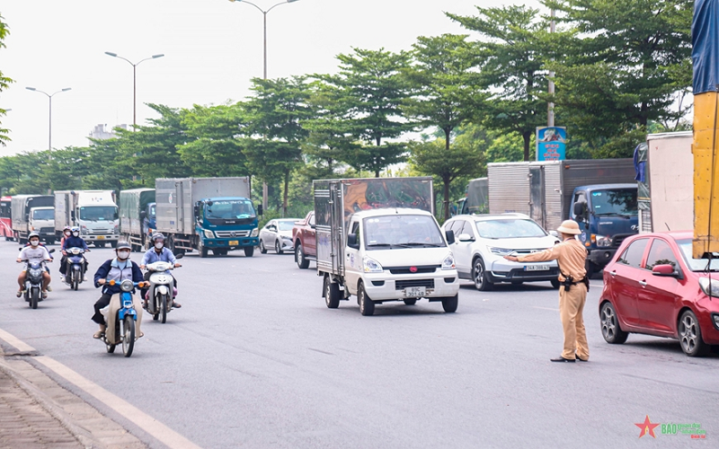 Hà Nội: Xử lý vi phạm an toàn giao thông cửa ngõ phía Đông và phía Bắc Thủ đô