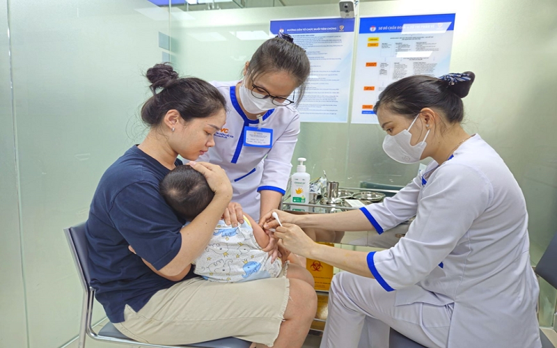 Muốn ứng phó hiệu quả với bệnh sởi phải tiêm đầy đủ vaccine