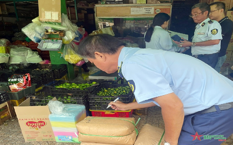 TP Hồ Chí Minh: Thu giữ gần nửa tấn đường cát không rõ nguồn gốc