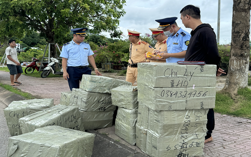 Xử phạt trên 100 triệu đồng đối tượng tập kết hàng chục nghìn chiếc bugi giả mạo nhãn hiệu NGK