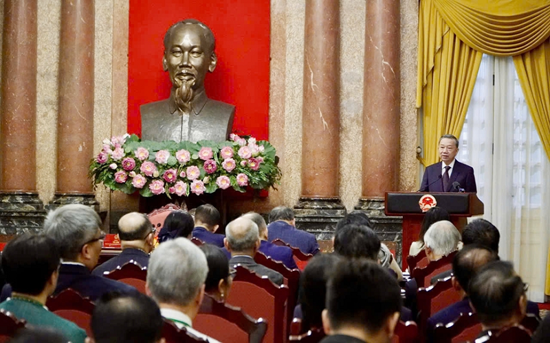 Tổng Bí thư, Chủ tịch nước Tô Lâm gặp mặt kiều bào tiêu biểu dự Hội nghị người Việt Nam ở nước ngoài toàn thế giới lần thứ 4