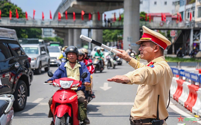 Hà Nội: Cảnh sát giao thông triển khai nhiều biện pháp bảo đảm giao thông dịp lễ Quốc khánh