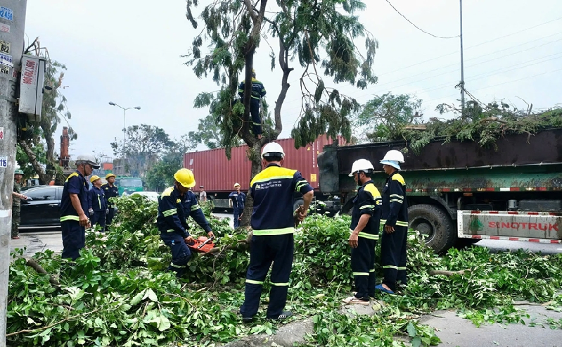 TP Hồ Chí Minh: Các đơn vị ngành nước, điện, chiếu sáng sẵn sàng lên đường hỗ trợ miền Bắc