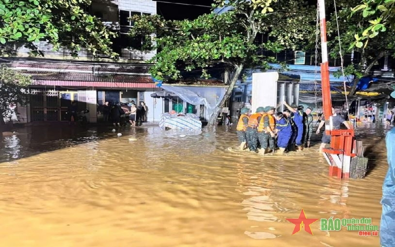 Thời tiết hôm nay (11-9): Bắc Bộ mưa lớn, cảnh báo lũ đặc biệt lớn trên sông Thao