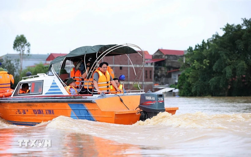 Thủ tướng Phạm Minh Chính: Toàn xã hội chung tay ứng phó, khắc phục hậu quả bão lụt