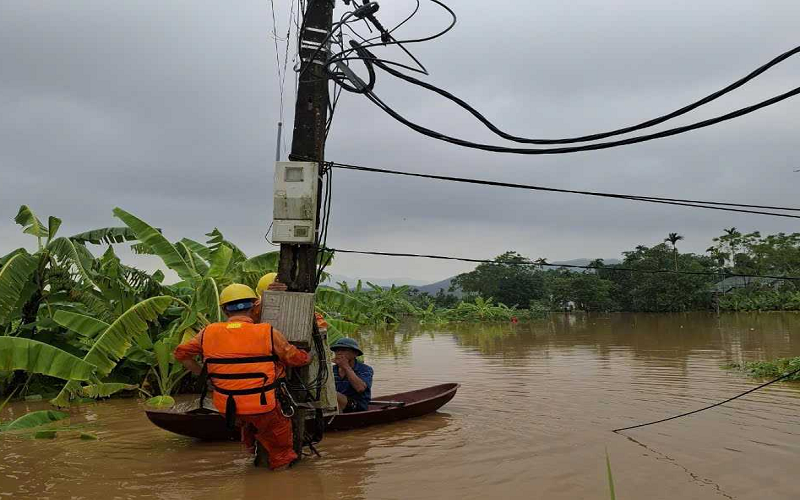 Tình hình vận hành các hồ thủy điện và khôi phục vận hành lưới điện cao áp tại các tỉnh phía Bắc