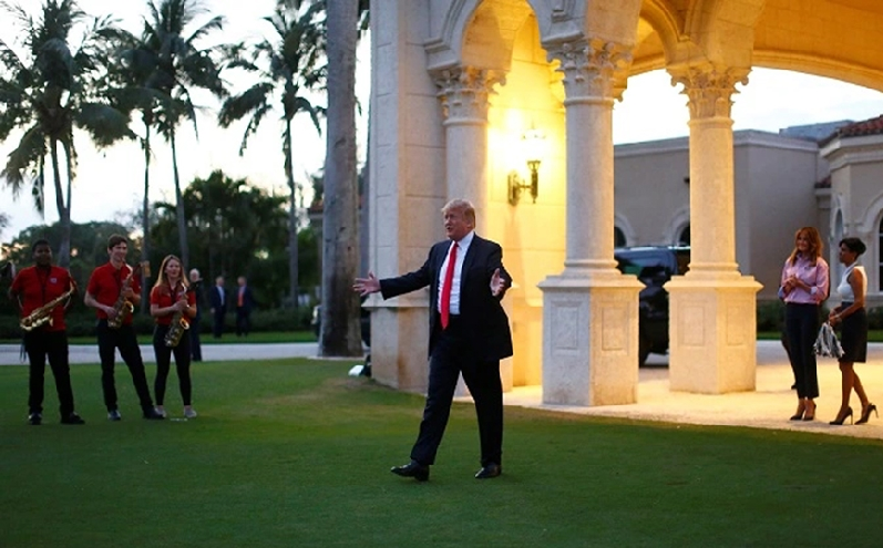 Cựu Tổng thống Donald Trump vẫn an toàn sau vụ nổ súng ở sân golf