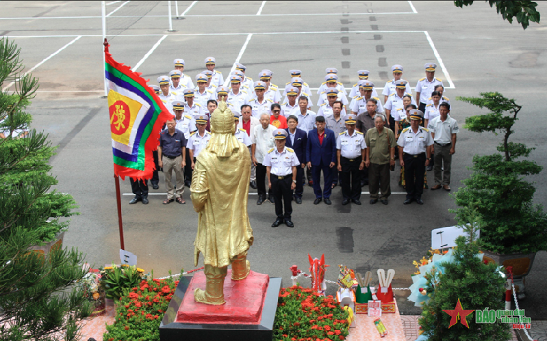 Lữ đoàn 171 Hải quân: Dâng hương Quốc công Tiết chế Hưng Đạo Đại vương Trần Quốc Tuấn