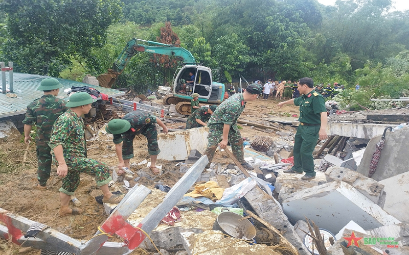 Hà Giang: Mưa lớn, sạt lở khiến 3 người thương vong, mất tích, vùi lấp nhiều nhà dân và phương tiện