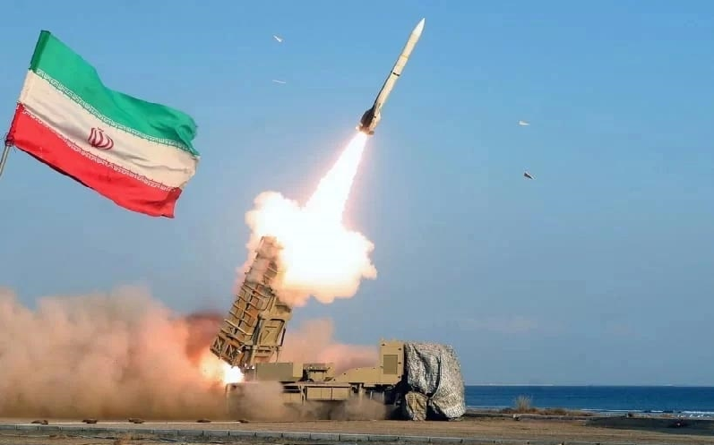 Iran và Israel đe dọa lẫn nhau sau không kích