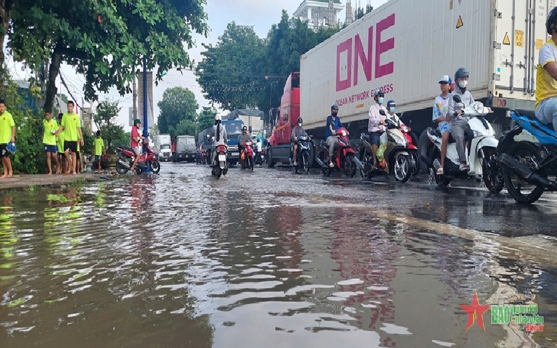 Cần Thơ: Triều cường gây ngập nặng tại quận Bình Thủy