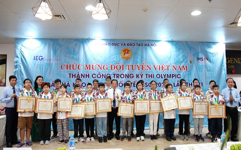 Học sinh Hà Nội đạt thành tích cao tại Kỳ thi Olympic Toán và Khoa học quốc tế năm 2024