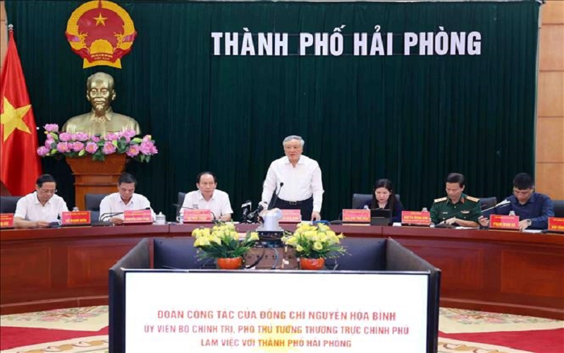 Phó thủ tướng Thường trực: Chính phủ trông cậy vào những địa phương đầu tàu của nền kinh tế