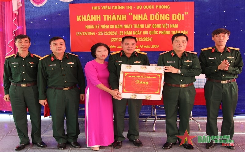 Học viện Chính trị khánh thành “Nhà đồng đội” tặng Thiếu tá, QNCN Bùi Văn Tuấn