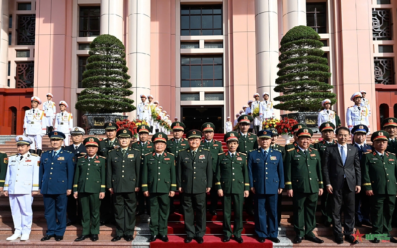 Đại tướng Phan Văn Giang chủ trì lễ đón Phó chủ tịch Quân ủy Trung ương Trung Quốc