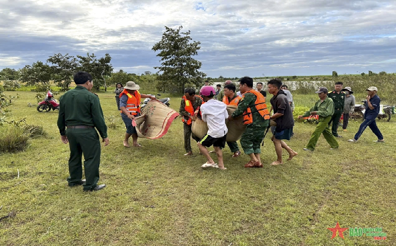 Quân khu 5: Đoàn Kinh tế Quốc phòng 737 tìm kiếm hai nạn nhân bị đuối nước