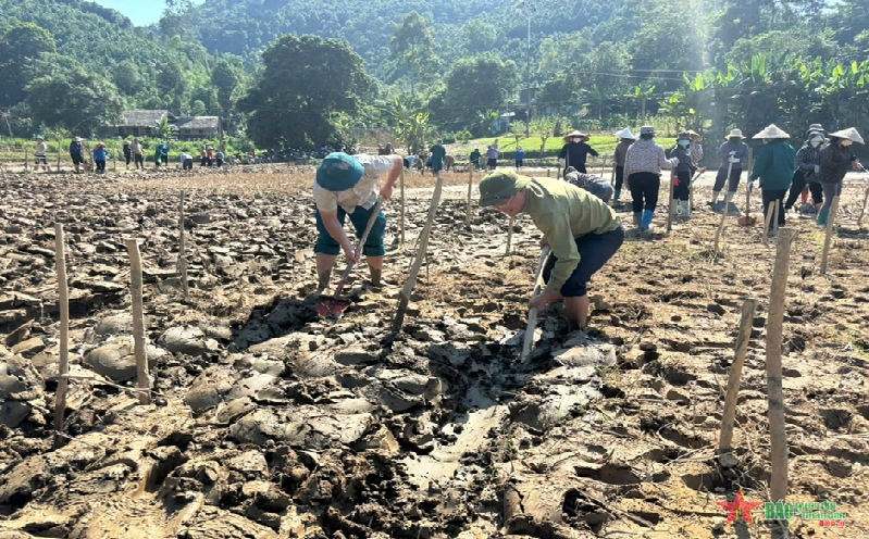 Đại biểu của dân nơi tuyến đầu gian khó - Bài 2: Trăn trở vì dân