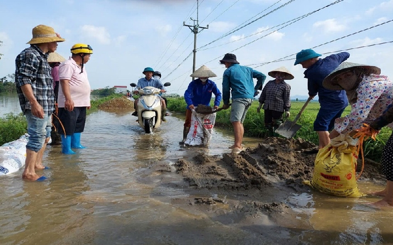 Hà Nội yêu cầu theo dõi sát tình hình sạt lở đê hữu Bùi ở huyện Chương Mỹ