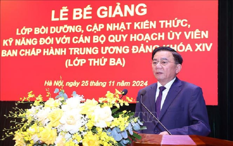 Bế giảng Lớp bồi dưỡng, cập nhật kiến thức, kỹ năng đối với cán bộ quy hoạch Ủy viên Trung ương Đảng khóa XIV