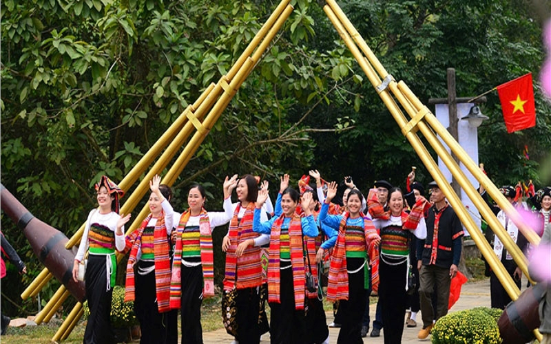 Vui Tết cổ truyền chủ đề “Xuân về trên bản làng” cùng đồng bào các dân tộc