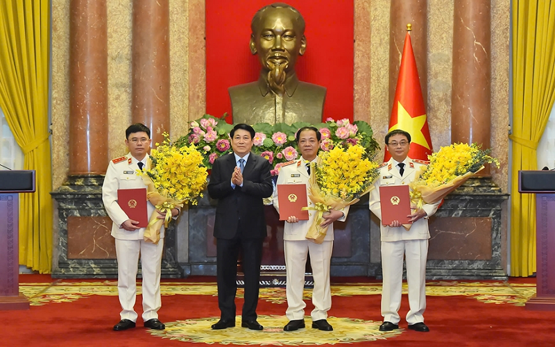 Chủ tịch nước trao Quyết định bổ nhiệm Phó viện trưởng và Kiểm sát viên Viện Kiểm sát Nhân dân Tối cao