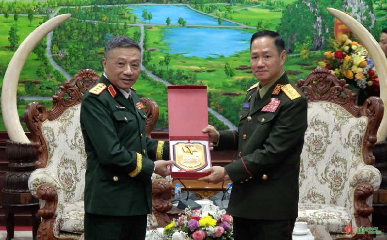 Hợp tác giữa quân đội hai nước Việt Nam - Lào ngày càng bền chặt