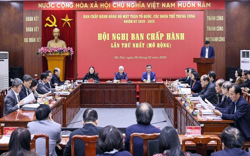 Hội nghị lần thứ nhất Ban Chấp hành Đảng bộ Mặt trận Tổ quốc, các đoàn thể Trung ương